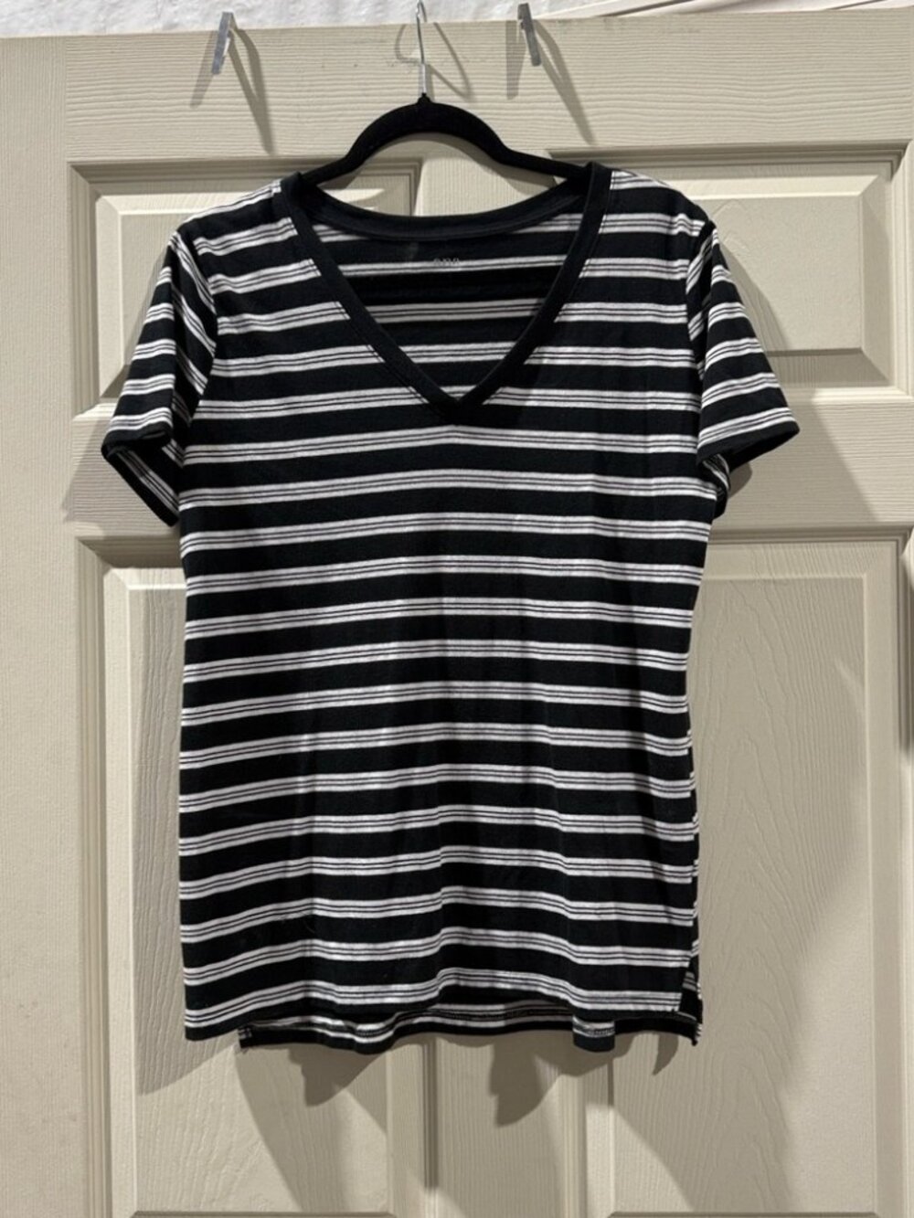 Ana black and white v-neck short sleeved shirt